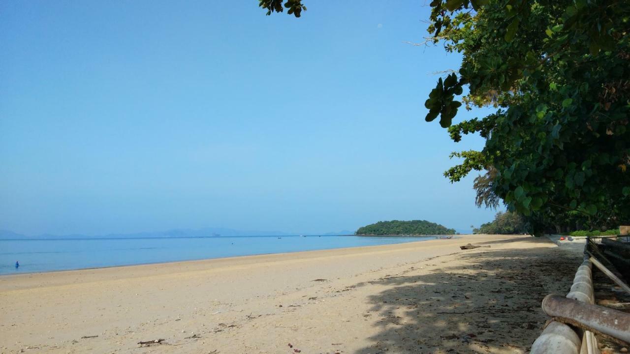 The Beach At Klong Muang Екстер'єр фото